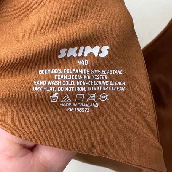 44D NWT SKIMS Fits Everybody T-Shirt Bra Bronze Underwire Seamless Comfort - Picture 2 of 5
